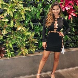 Long sleeve mine black dress